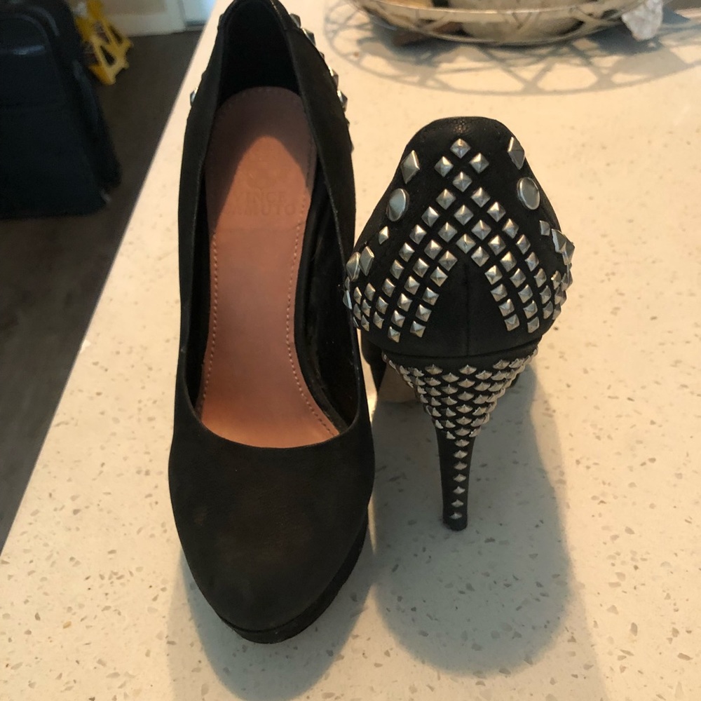 NEW! Vince Camuto Black soft suede Heels w/studs 7